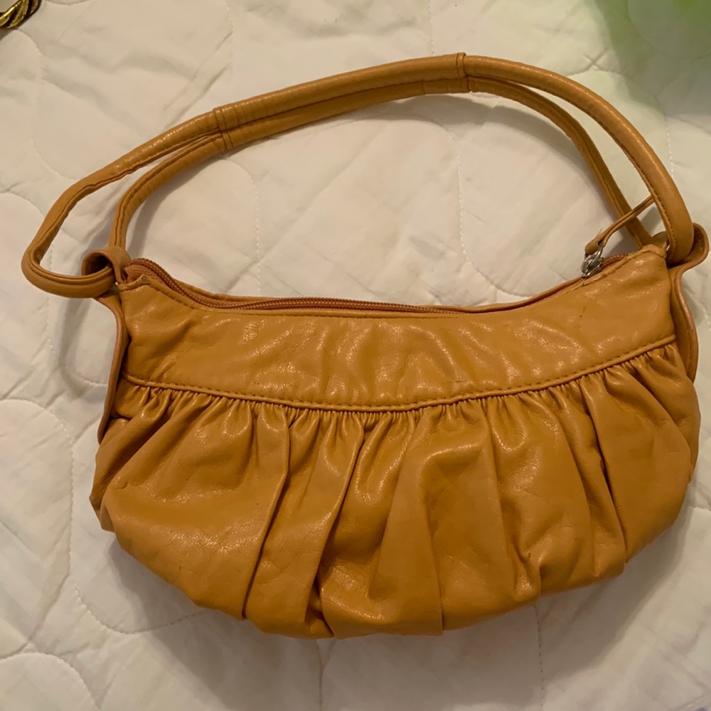 Mustard purse